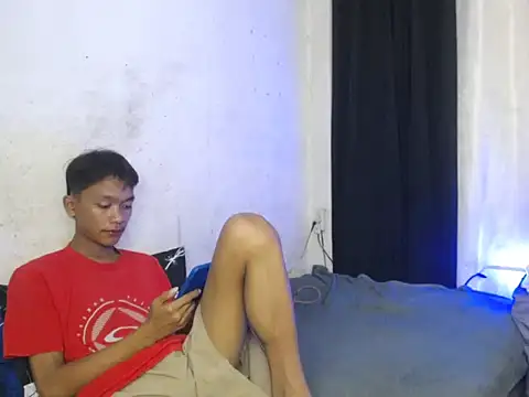 Snapshot of Innocentfucker chatting on February 17, 1:29 pm Innocentfucker online show from February 17, 1:29 pm