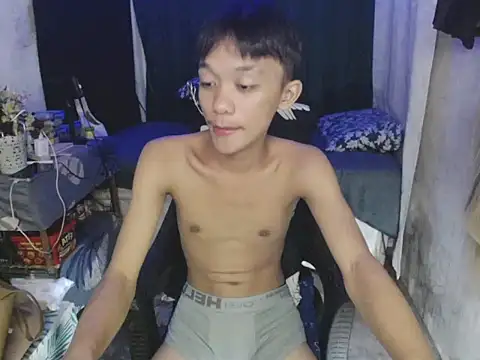 Snapshot of Innocentfucker chatting on May 11, 3:51 pm Innocentfucker online show from May 11, 3:51 pm