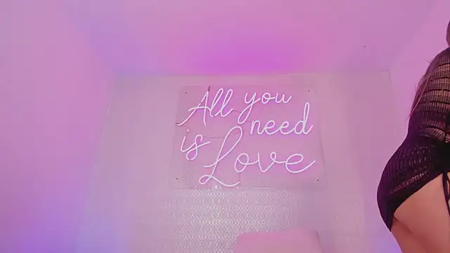 aleksandramiller  online show from March 9, 12:53 pm