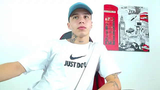 Cumandres18 online show from February 12, 2:56 pm