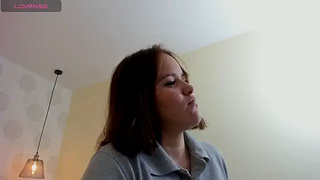 Snapshot of GIANAMILLER6 chatting on May 16, 12:04 pm GIANAMILLER6 online show from May 16, 12:04 pm