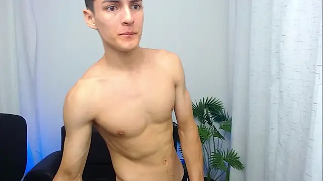 Matiius18 online show from December 4, 2:37 pm