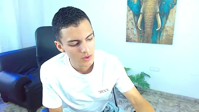 Snapshot of Matiius18 chatting on April 29, 3:38 pm Matiius18 online show from April 29, 3:38 pm