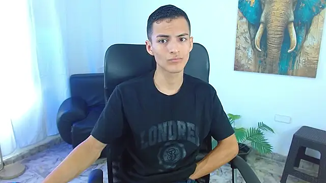 Snapshot of Matiius18 chatting on May 29, 1:42 pm Matiius18 online show from May 29, 1:42 pm