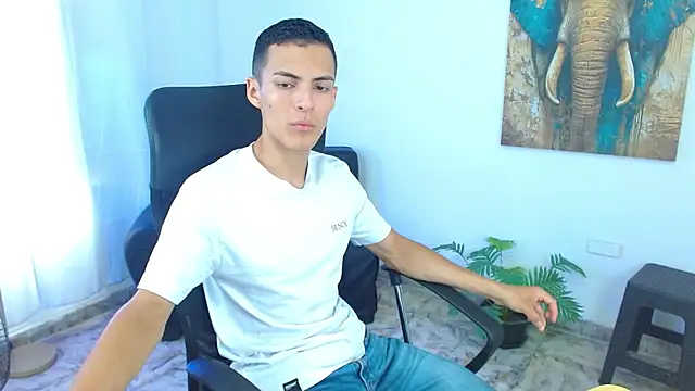 Snapshot of Matiius18 chatting on May 30, 2:14 pm Matiius18 online show from May 30, 2:14 pm