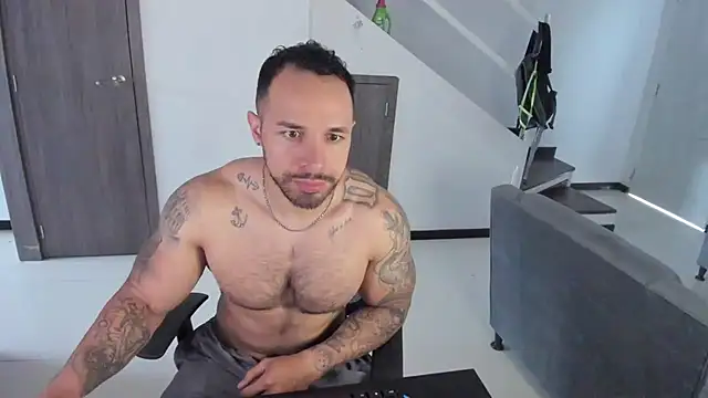 Snapshot of mason_fit chatting on June 5, 2:56 pm mason fit online show from June 5, 2:56 pm