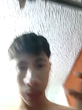 Snapshot of Rolito69 chatting on October 29, 6:20 pm Rolito69 online show from October 29, 6:20 pm