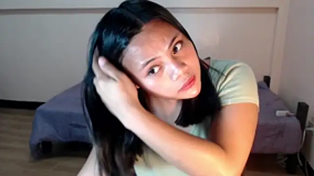 Snapshot of urbabygirlsophiaxxx chatting on October 29, 10:06 am urbabygirlsophiaxxx online show from October 29, 10:06 am