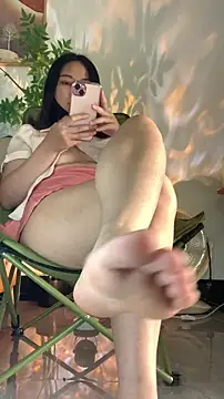 zhizhinaigai online show from March 25, 4:51 am