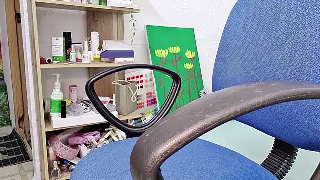 Snapshot of MichiLovely chatting on September 30, 1:10 am MichiLovely online show from September 30, 1:10 am