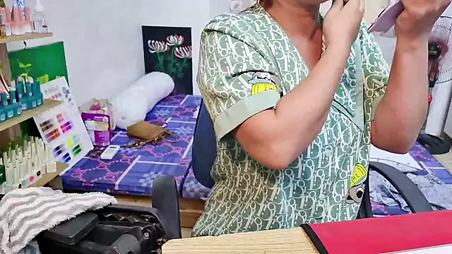 Snapshot of MichiLovely chatting on October 30, 8:20 pm MichiLovely online show from October 30, 8:20 pm