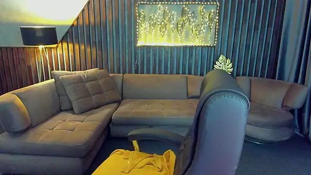 KattyRose8 online show from April 13, 5:46 am