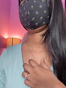 Snapshot of Neha18 chatting on May 3, 9:26 am Neha18 online show from May 3, 9:26 am