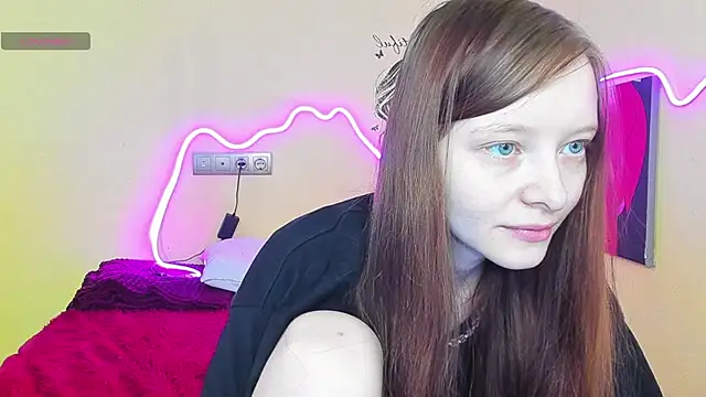 Snapshot of AliceHaris chatting on September 19, 1:07 am AliceHaris online show from September 19, 1:07 am