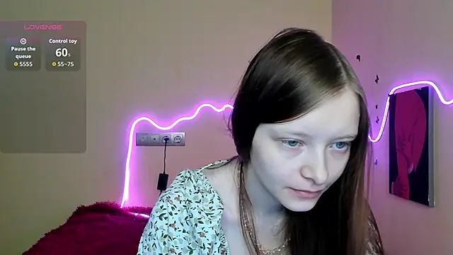 Snapshot of AliceHaris chatting on September 23, 1:08 am AliceHaris online show from September 23, 1:08 am