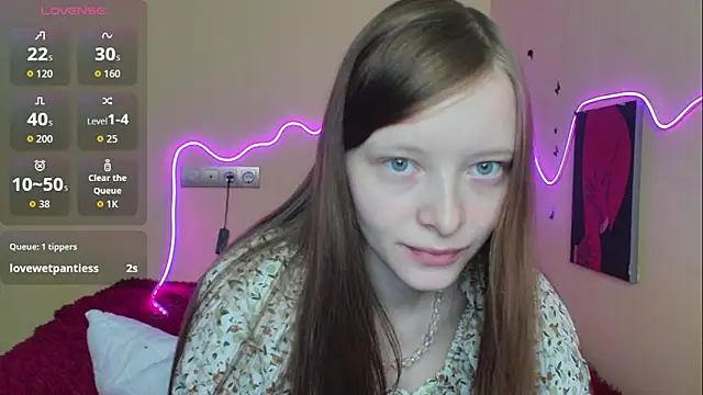 Snapshot of AliceHaris chatting on October 11, 1:16 am AliceHaris online show from October 11, 1:16 am