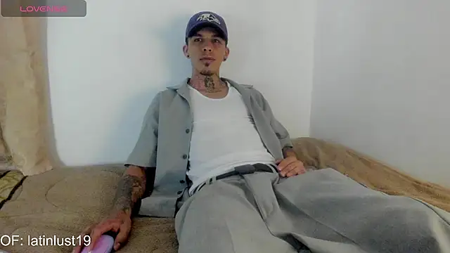 Snapshot of Savajelust chatting on June 3, 4:01 pm Savajelust online show from June 3, 4:01 pm