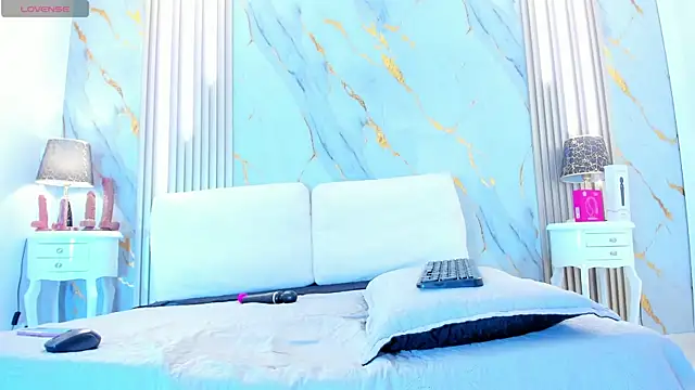 Tiifany Baker online show from April 11, 7:51 pm