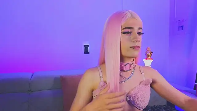 chloe ember online show from December 5, 5:27 am