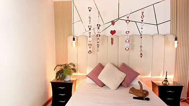 Snapshot of candyclair1 chatting on February 16, 7:21 pm candyclair1 online show from February 16, 7:21 pm