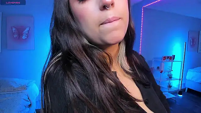 Bella  Lane online show from March 11, 3:45 am