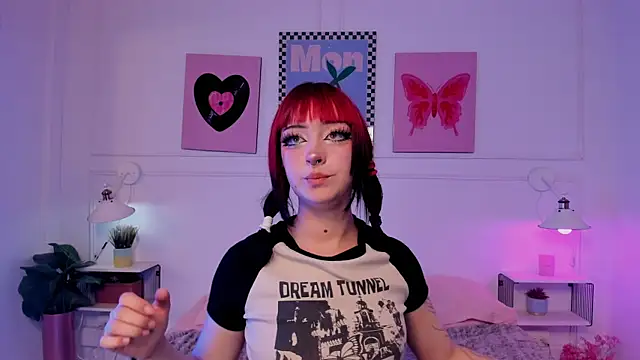 Snapshot of Zoe_Lynch_ chatting on April 22, 11:34 am Zoe Lynch online show from April 22, 11:34 am