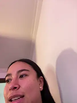 Zoey thompson online show from April 16, 7:47 pm