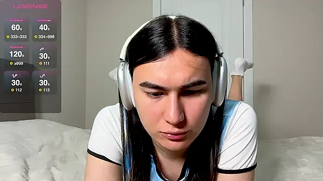 Snapshot of HeyAlena chatting on July 19, 9:29 pm HeyAlena online show from July 19, 9:29 pm