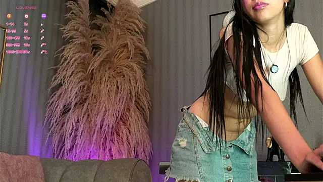 Snapshot of laraa_jeean chatting on July 6, 7:38 pm laraa jeean online show from July 6, 7:38 pm