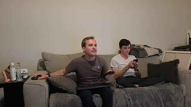 Snapshot of Drakerileyxxx chatting on March 15, 12:38 am Drakerileyxxx online show from March 15, 12:38 am