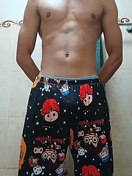 Snapshot of Ticoboom chatting on June 16, 6:43 pm Ticoboom online show from June 16, 6:43 pm