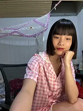 andymi1 online show from April 17, 1:52 am