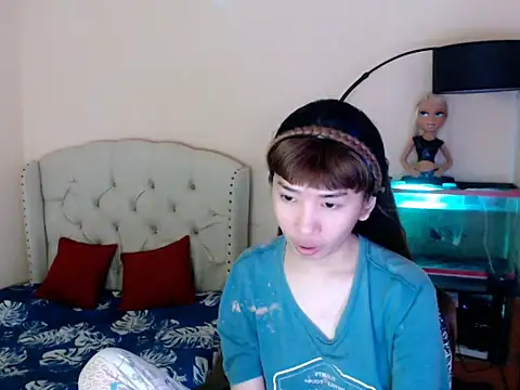 ShantalFoxxy  online show from April 3, 12:52 am