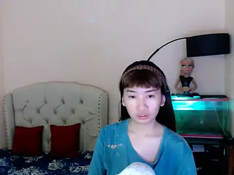 ShantalFoxxy  online show from April 13, 1:11 am