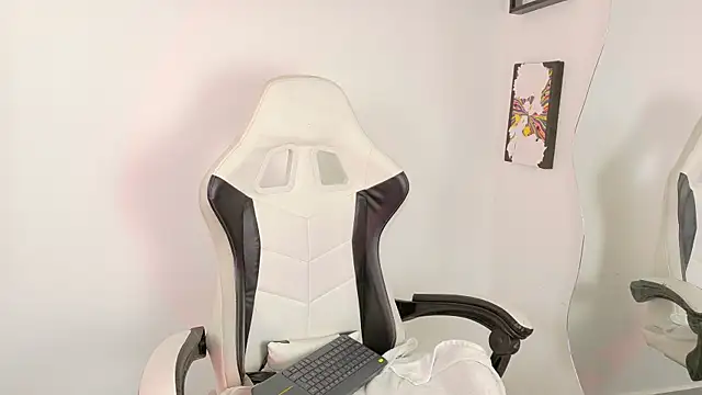 sara queen10 online show from March 26, 7:08 pm