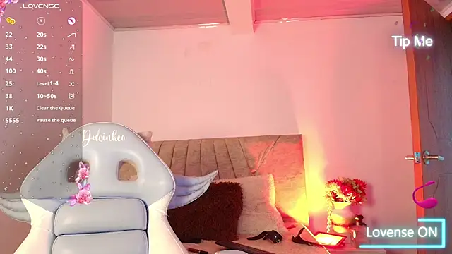 Snapshot of sweet_artemiis chatting on April 21, 1:42 am sweet artemiis online show from April 21, 1:42 am
