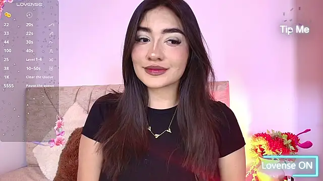 Snapshot of sweet_artemiis chatting on April 22, 8:10 pm sweet artemiis online show from April 22, 8:10 pm