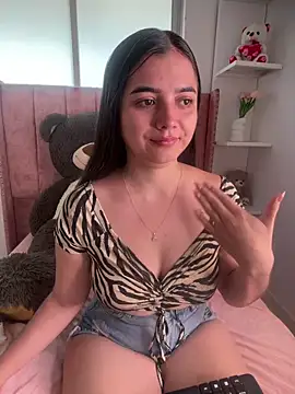 salomecute21 online show from June 19, 12:09 pm