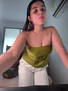 salomecute21 online show from July 12, 11:56 am