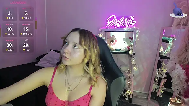 JuliethMoss online show from March 12, 9:10 pm