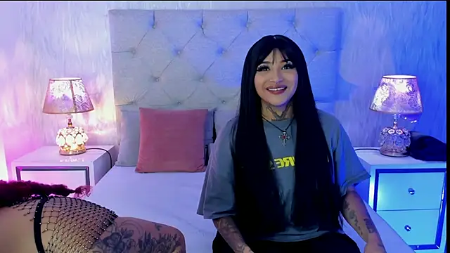 Snapshot of Pamelamiler__ chatting on April 18, 1:37 pm Pamelamiler online show from April 18, 1:37 pm