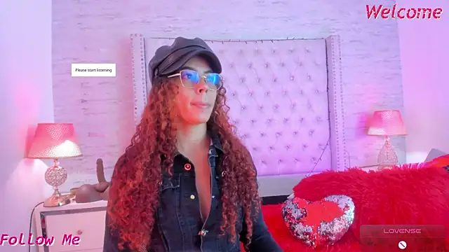 Snapshot of Pamelamiler__ chatting on May 17, 12:56 pm Pamelamiler online show from May 17, 12:56 pm