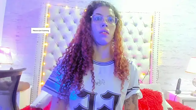 Snapshot of Pamelamiler__ chatting on May 31, 12:45 pm Pamelamiler online show from May 31, 12:45 pm