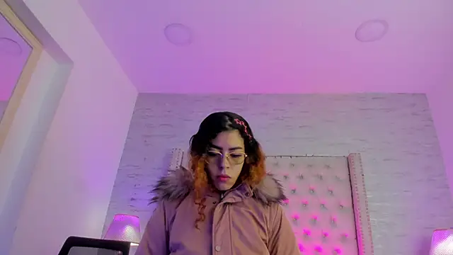 Snapshot of Pamelamiler__ chatting on June 10, 12:26 pm Pamelamiler online show from June 10, 12:26 pm