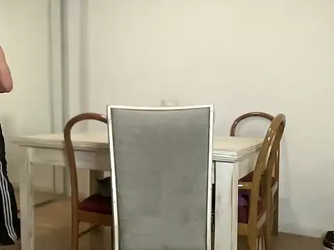 lat20arxh online show from April 6, 3:37 am