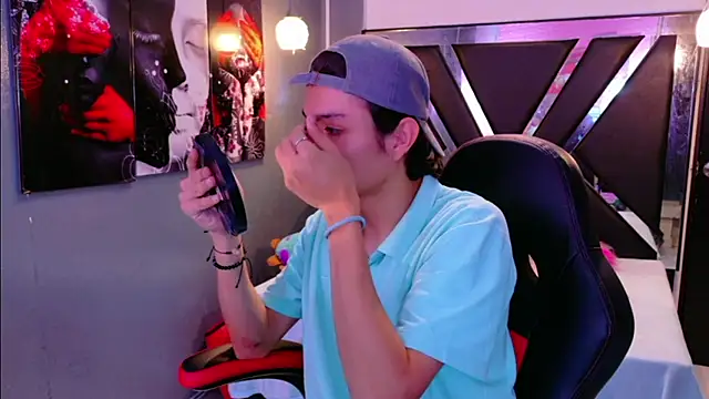 Snapshot of alandelrey57 chatting on February 10, 8:57 pm alandelrey57 online show from February 10, 8:57 pm