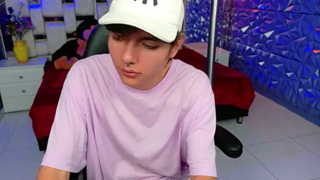 alandelrey57 online show from March 22, 10:02 pm