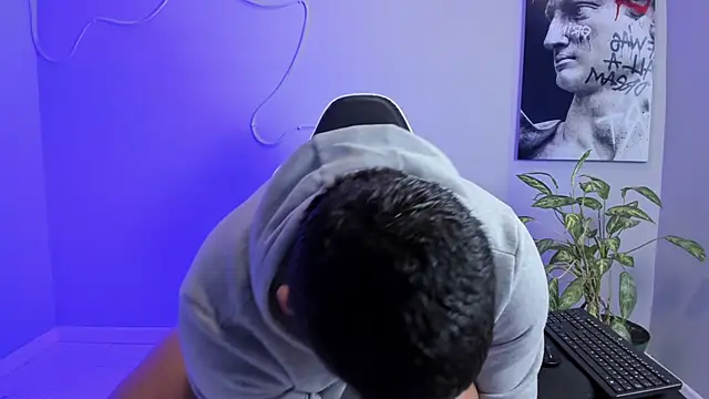 Snapshot of Maximus_Steel chatting on September 14, 11:31 am Maximus Steel online show from September 14, 11:31 am