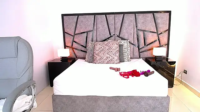 Snapshot of JeinnoveMontenegr0 chatting on February 15, 7:51 am JeinnoveMontenegr0 online show from February 15, 7:51 am