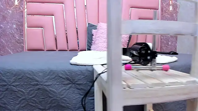 ALYANNA HOT  online show from February 21, 11:55 am